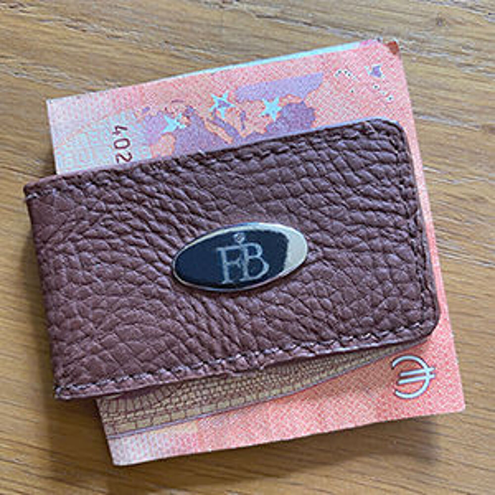 PINCE &Agrave; BILLETS LANCEL Photos/Video/TV