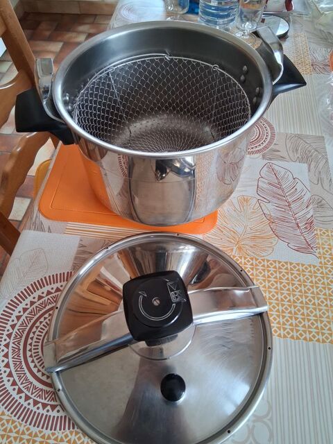 cocotte minute SEB 8 litres inox Dijon (21)