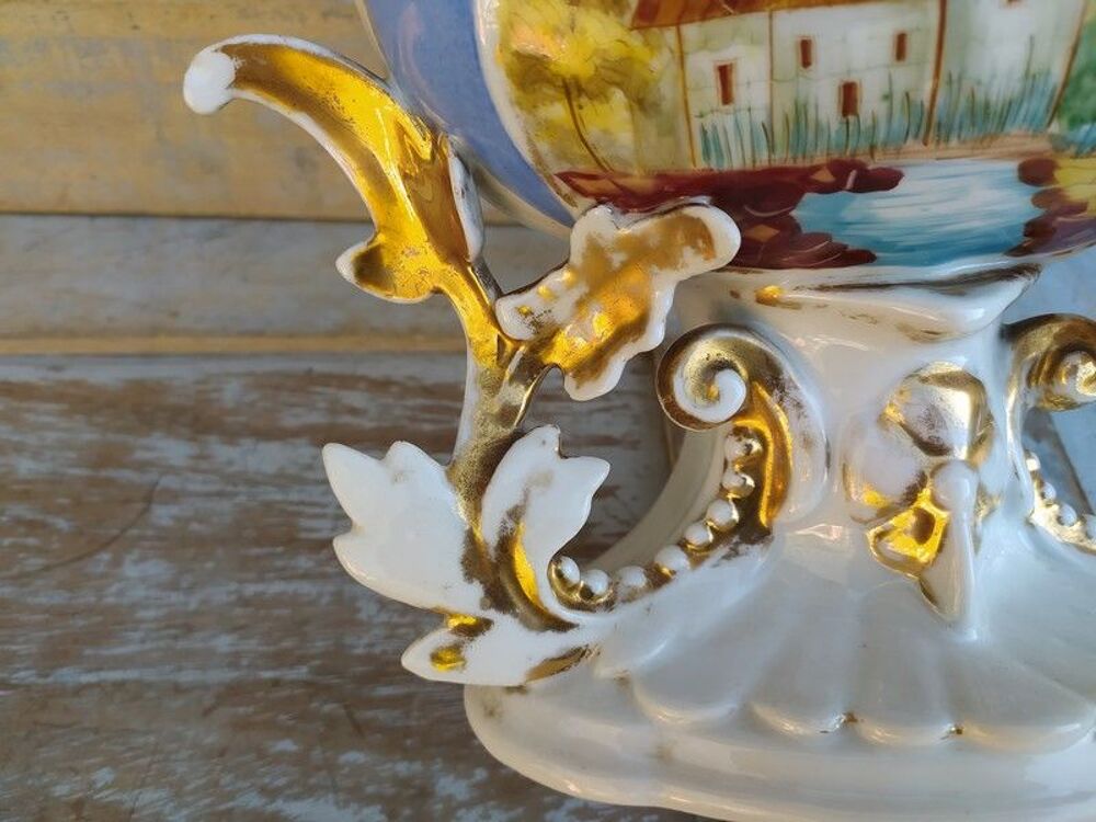 Grand Vase de Mari&eacute;e Porcelaine de Paris D&eacute;cor Peint XIXe 
