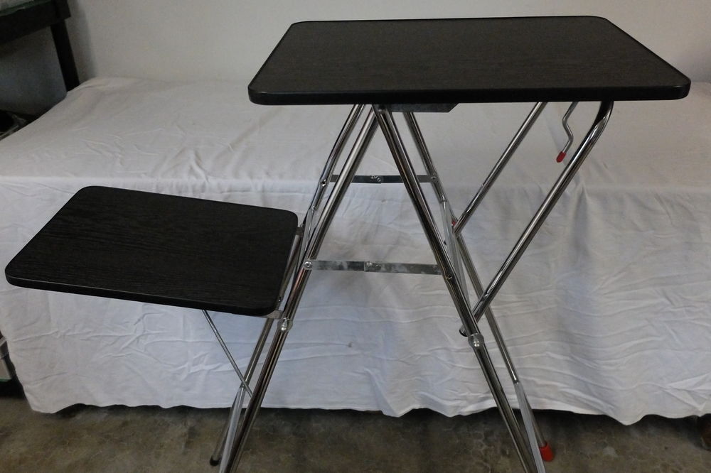 table pour vid&eacute;oprojecteur Matériel informatique