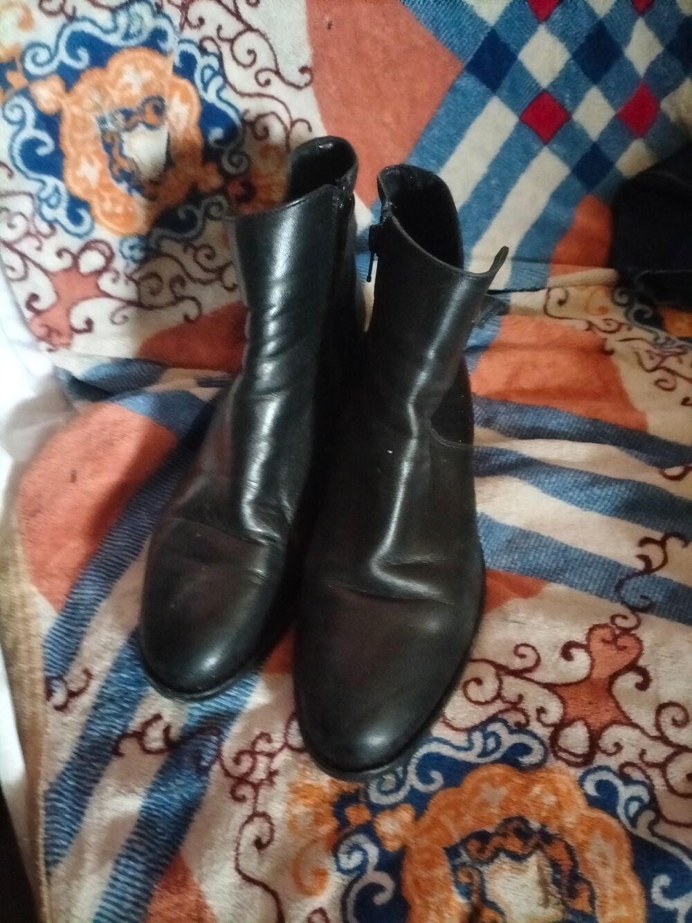 Boots cuir Minelli pointure 38 tr&egrave;s bon &eacute;tat Chaussures