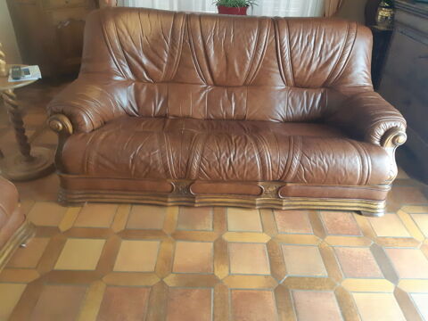 canap� 
3 places cuir sur ch�ssis bois d�houssable 0 Dung (25)