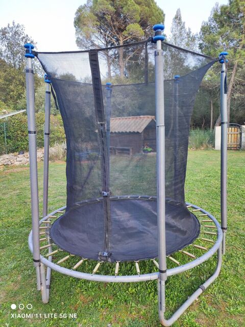 Trampoline de jardin Sillans-la-Cascade (83)
