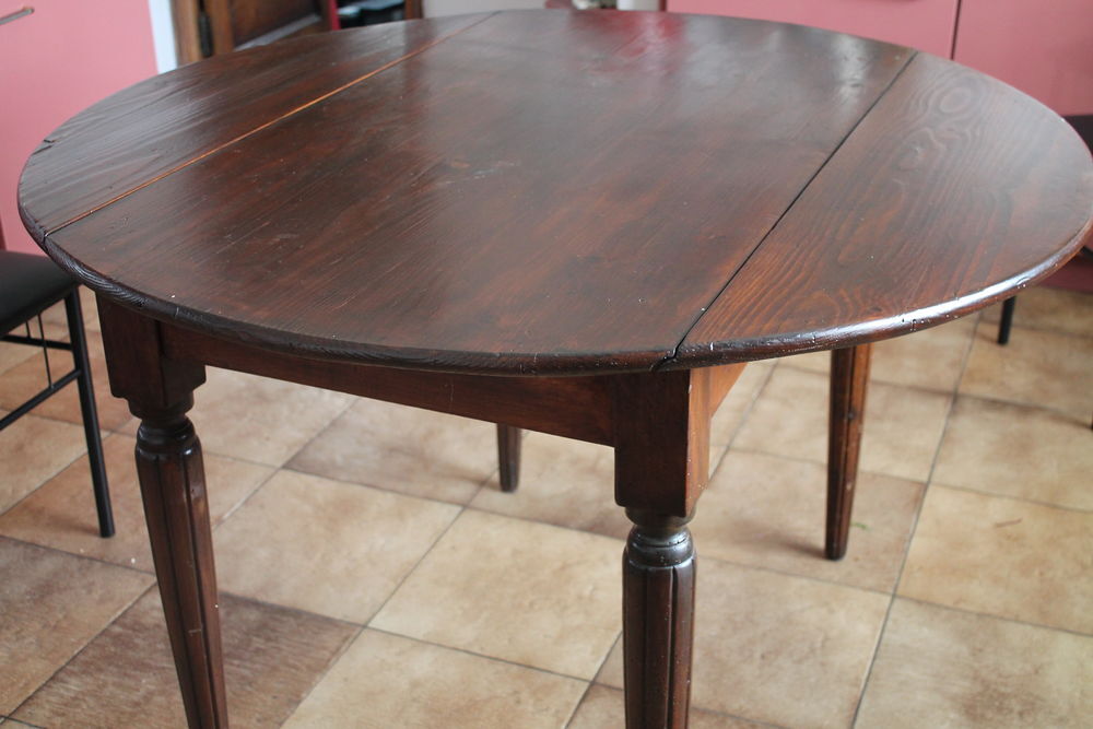 Belle table ronde ancienne Meubles