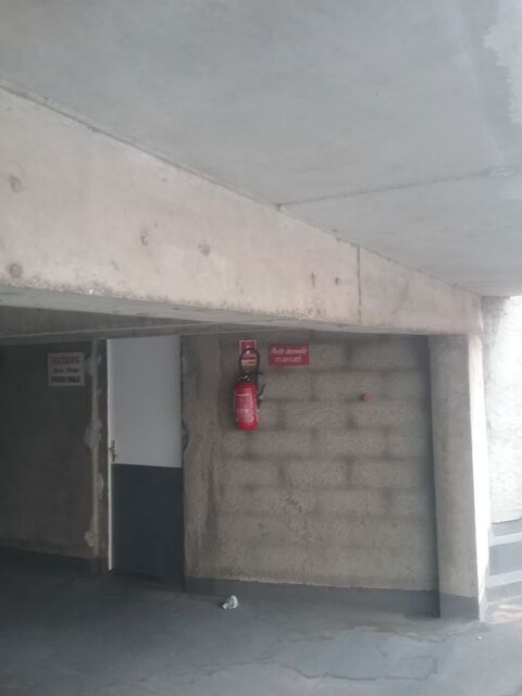  Parking / Garage � louer 10 m�