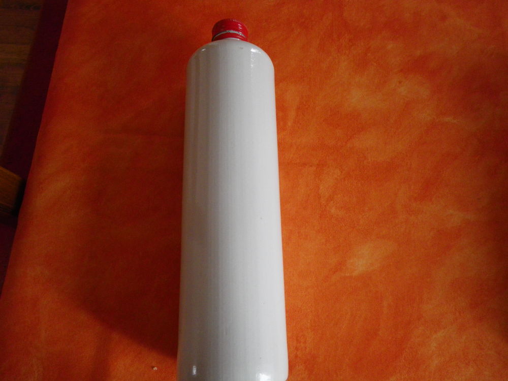 2 bouteilles digestifs Cuisine
