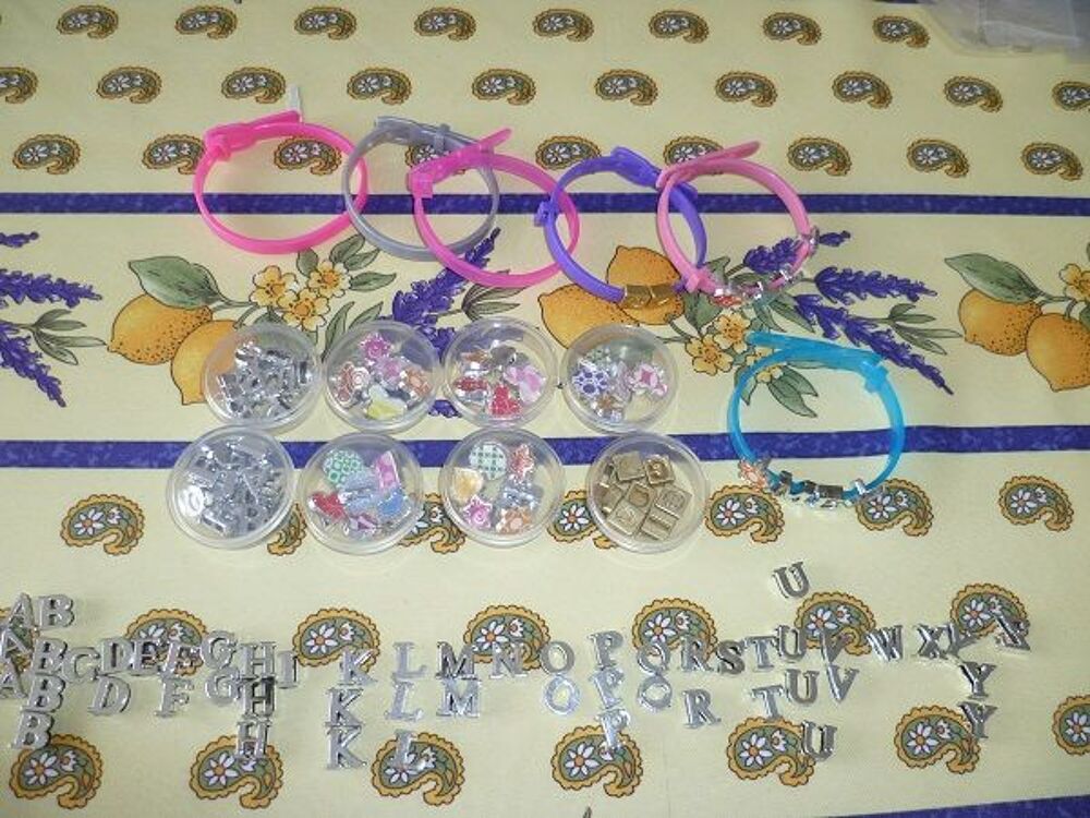 Lot Bracelets &agrave; composer Lettres prenoms fille loisirs mode Bijoux et montres