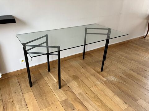 Table en verre moderne sur beaux tr�teaux, 120 � Boulogne-Billancourt (92)