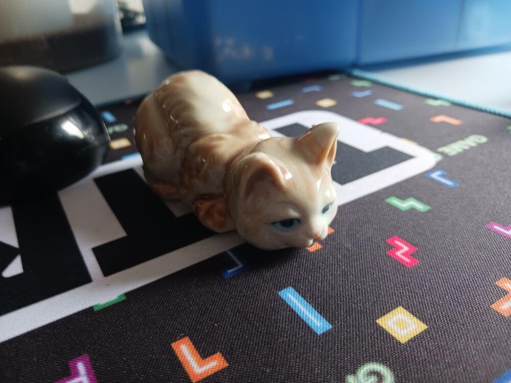 Figurine Chat C&eacute;ramique Couch&eacute; - Beige et Marron Décoration
