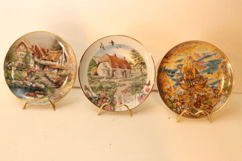 Assiettes décoratives de villages.
30 Liévin (62)