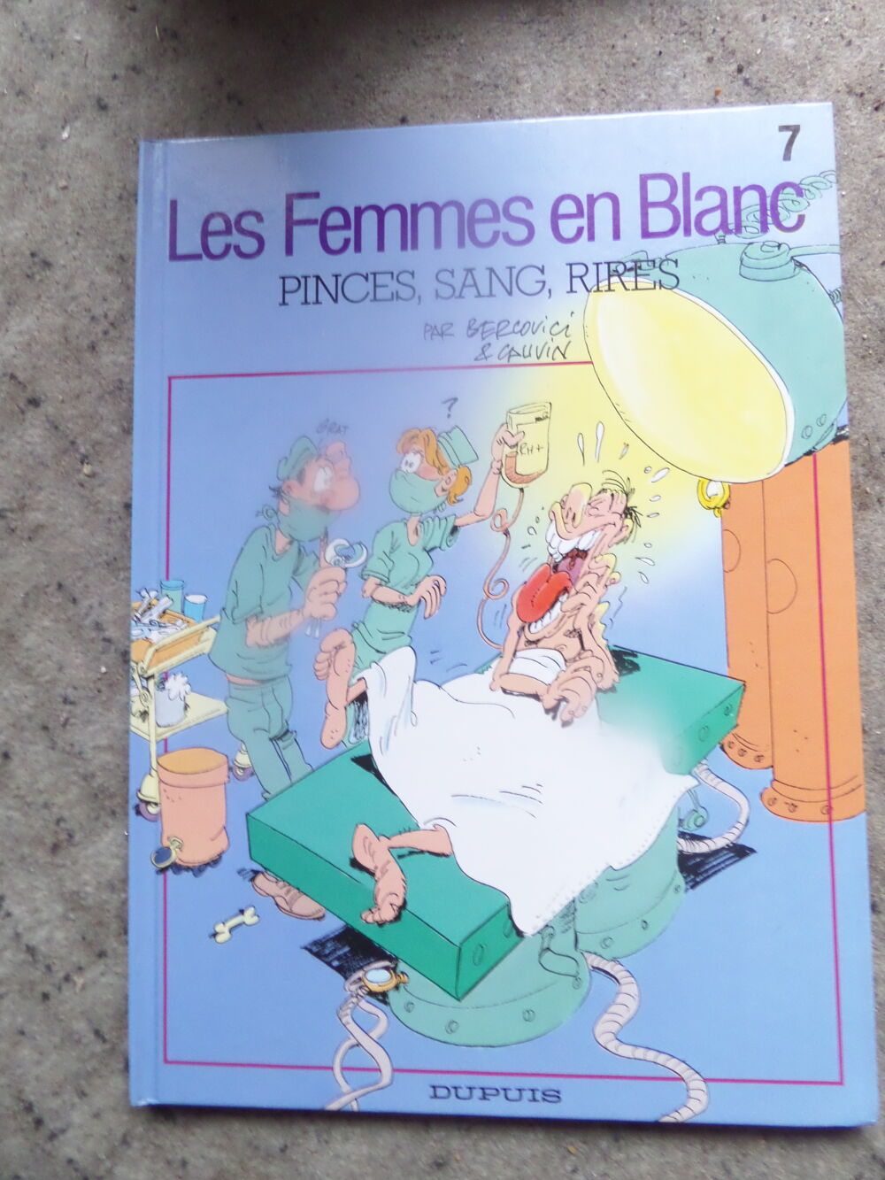 6 bandes dessin&eacute;es LES FEMMES EN BLANC Livres et BD
