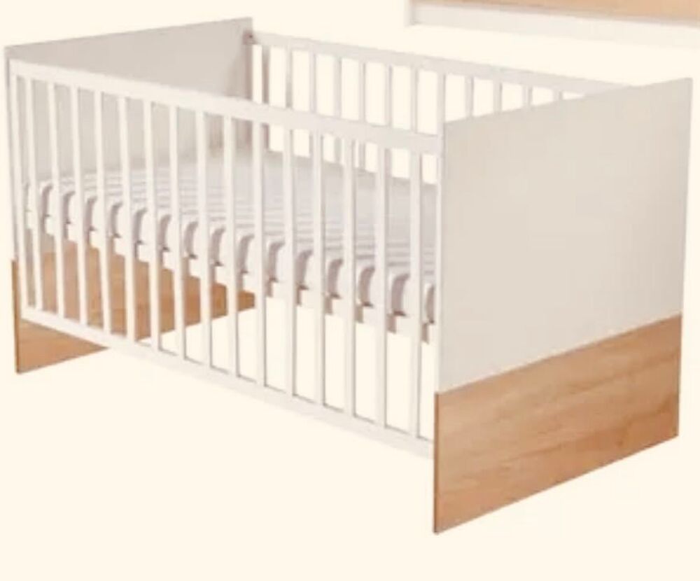 lit &eacute;volutif 70x140 + commode &agrave; langer + matelas de toute Mobilier enfants