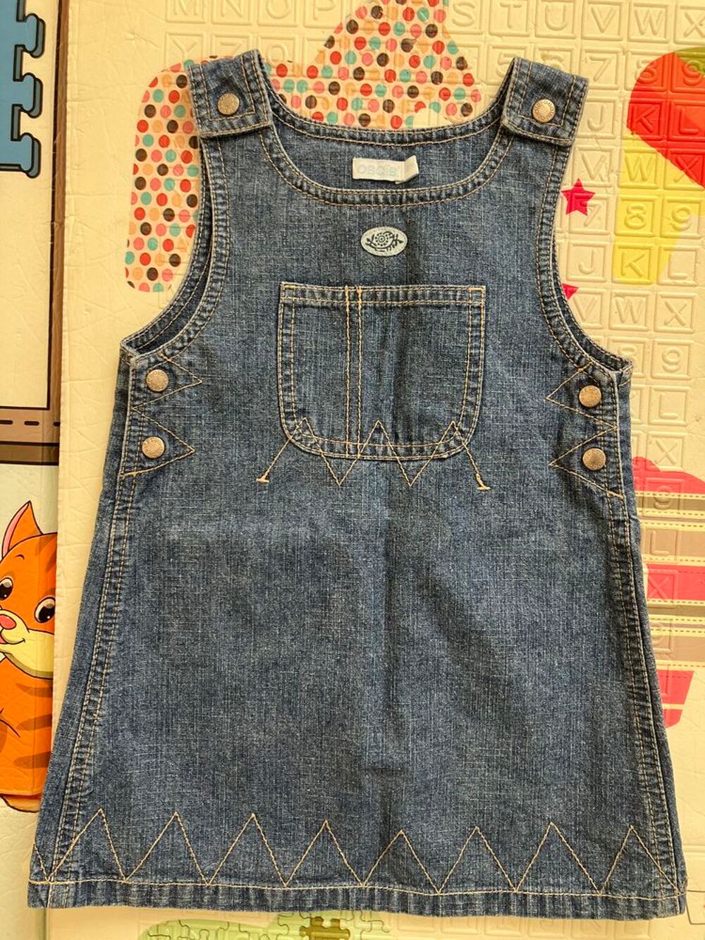 robe en jean Obaibi taille 18 mois. Vêtements enfants
