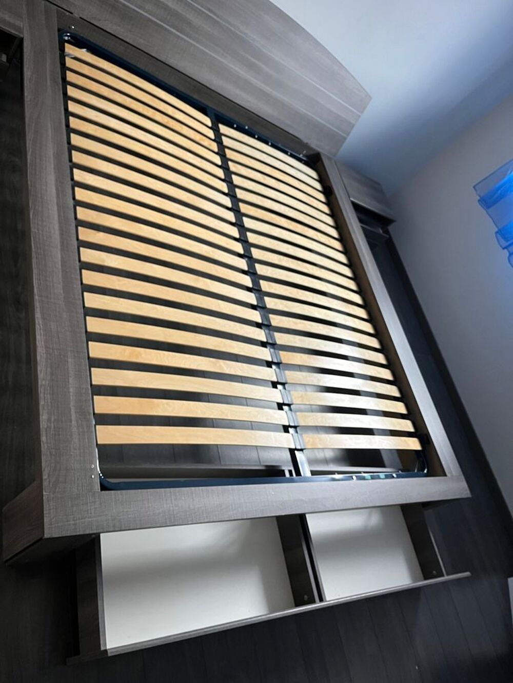 Chambre, chevets, commode Meubles