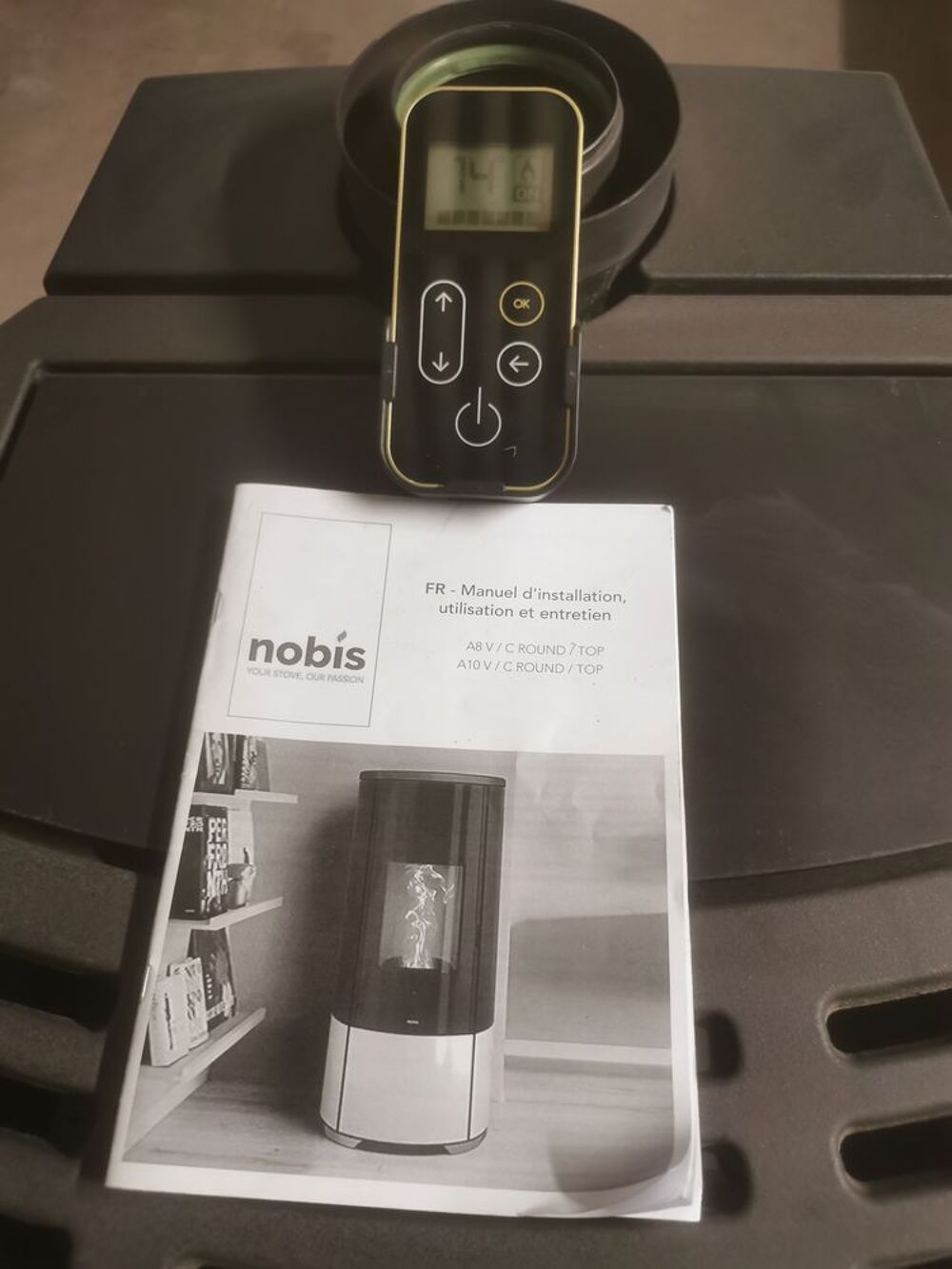 A SAISIR POELE A GRANULES NOBIS MODELE A8V ROUND COAX Meubles