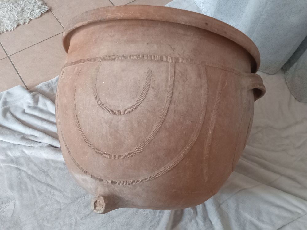 Magnifique bugadier ancien en terre cuite, datant du XIX? si Jardin