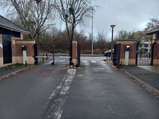  Parking / Garage � louer 12 m�