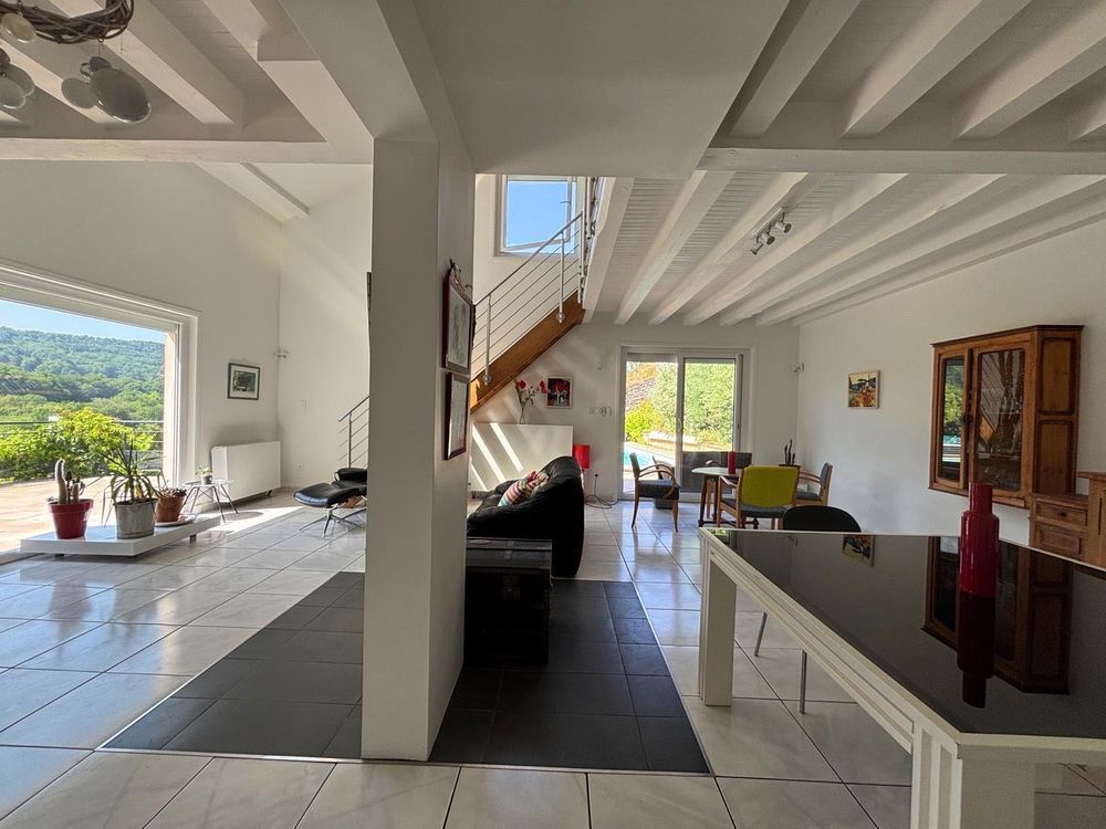 Vente Maison maison 220m2 avec piscine + terrain constructible de 1935 m2, les vigneaux de Ceyssac Ceyssac