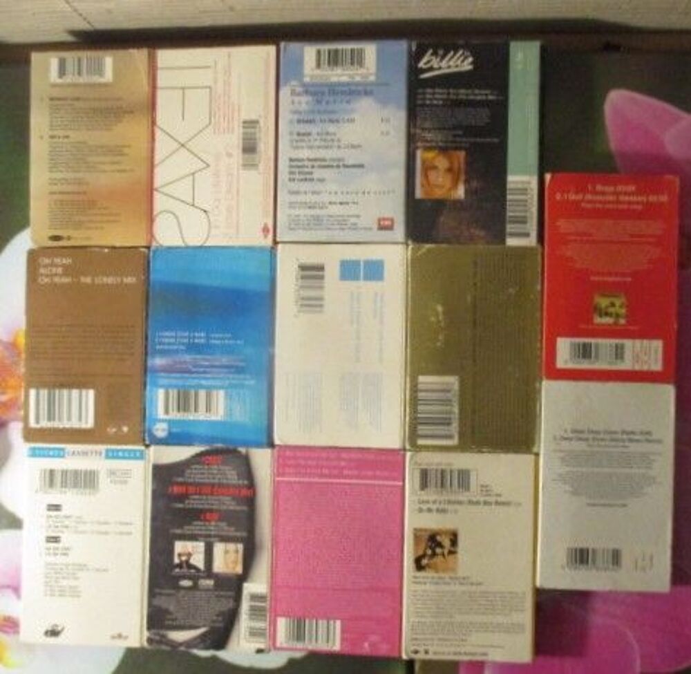 Cassettes audio single chanteuses internationales CD et vinyles