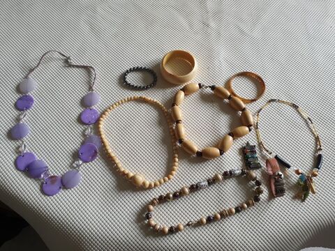 Jolie lot de 5 colliers et 4 bracelets 110 Bordeaux (33)
