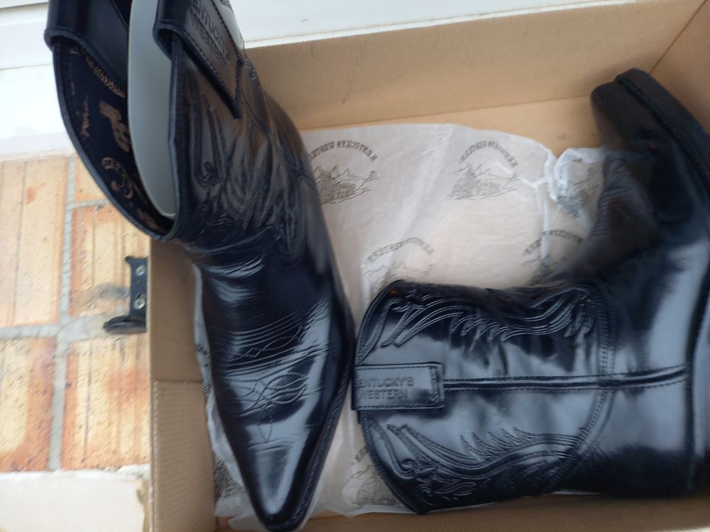 Bottes Santiag homme, Kentucky Western, 43, tr&egrave;s bon &eacute;tat. Chaussures