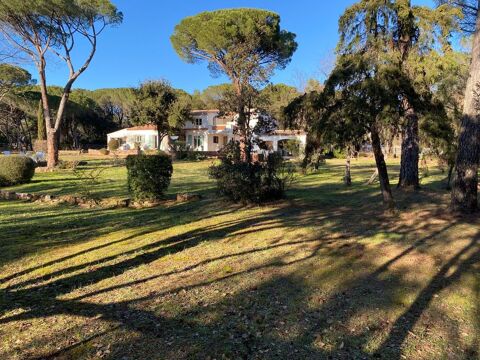  Chambre � louer 9 pi�ces 25 m� Le cannet-des-maures