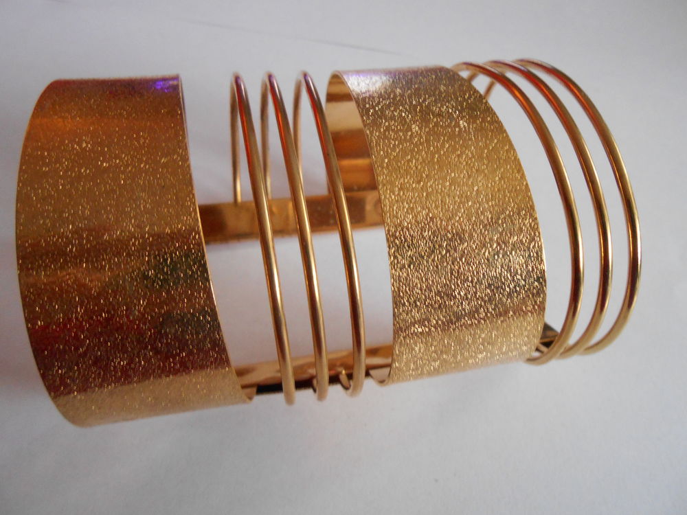 MANCHETTE BRACELET Bijoux et montres