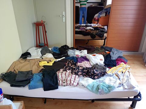 gros lot de vêtements femme/ado 30pieces 34 Cormeilles-en-Parisis (95)