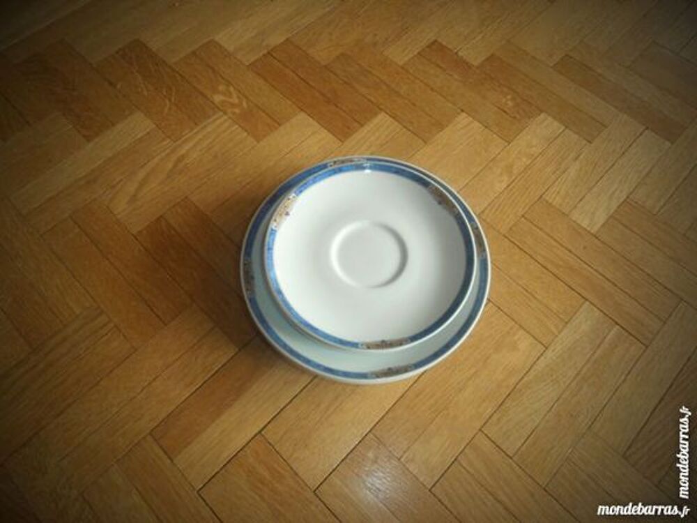 4 soucoupes d&eacute;cor&eacute;es (33) Cuisine