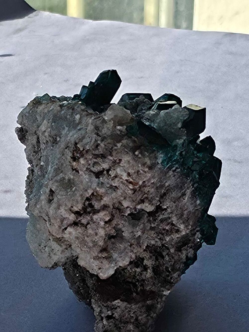 Sp&eacute;cimen Min&eacute;ralogique de Dioptase-Collection Katanga 