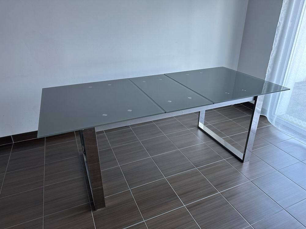 Table &agrave; manger en verre extensible Meubles