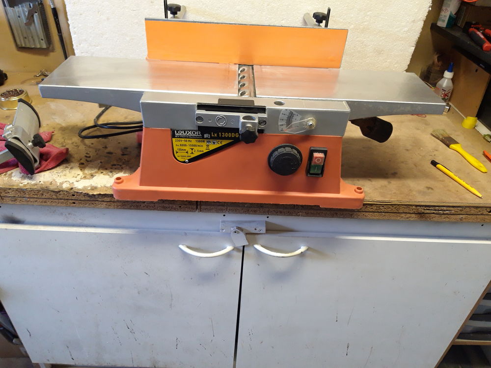 raboteuse degauchisseuse LUXOR
1300W 15500 T/minute Bricolage