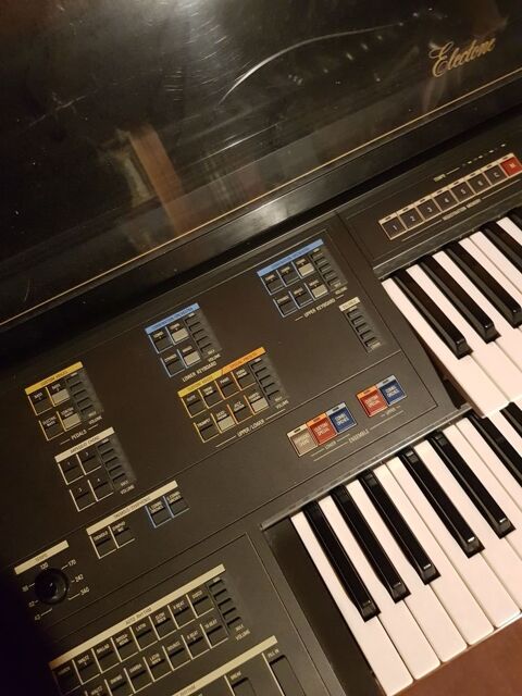 orgue lectronique 80 Esmans (77)