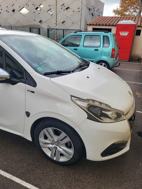 Peugeot 208 1.6 BlueHDi 100ch S&S BVM5 Active Bu