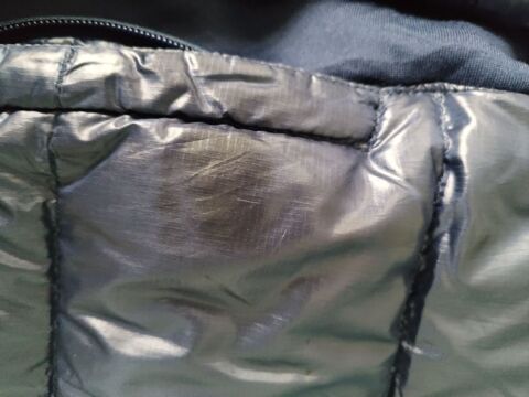 Doudoune bleue THE NORTH FACE (taille L)
26 Brillon-en-Barrois (55)