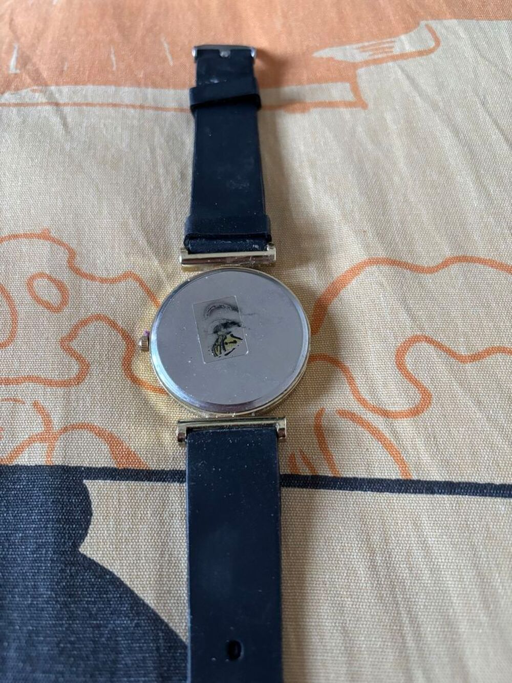 Montre &agrave; quartz neuve tr&egrave;s peu port&eacute; Bijoux et montres