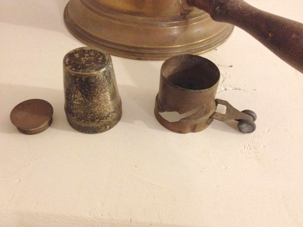 Souvenir ancien r&eacute;chaud pour collectionneur
Décoration