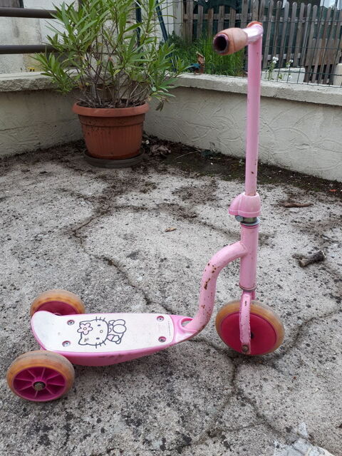 trottinette enfant rose 5 Vandœuvre-lès-Nancy (54)