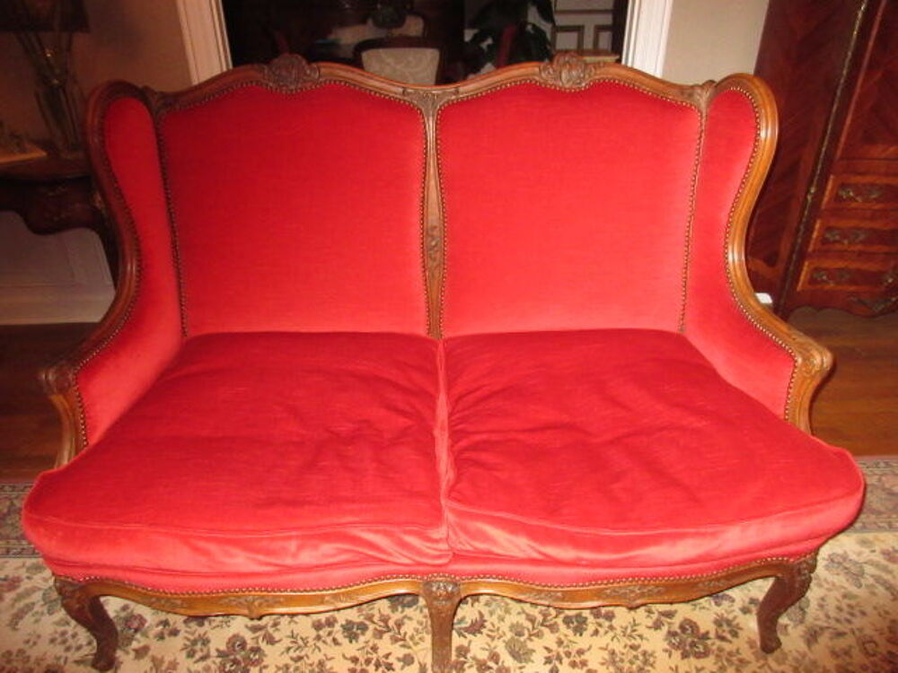 Tr&egrave;s joli salon ancien de style Louis xv en chene et velours Meubles
