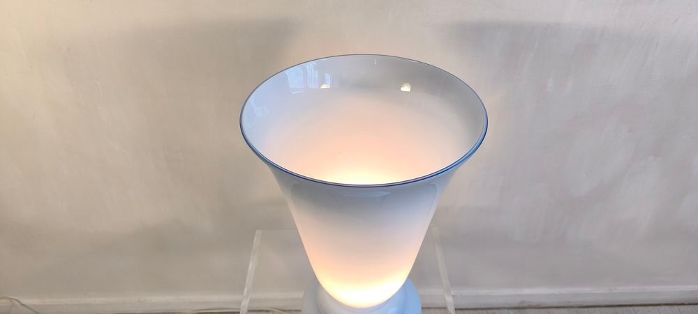 Grande lampe vintage en Verre de Boh&ecirc;me bleu opalin Décoration
