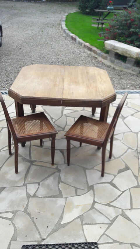 Table ancienne  800 Goderville (76)