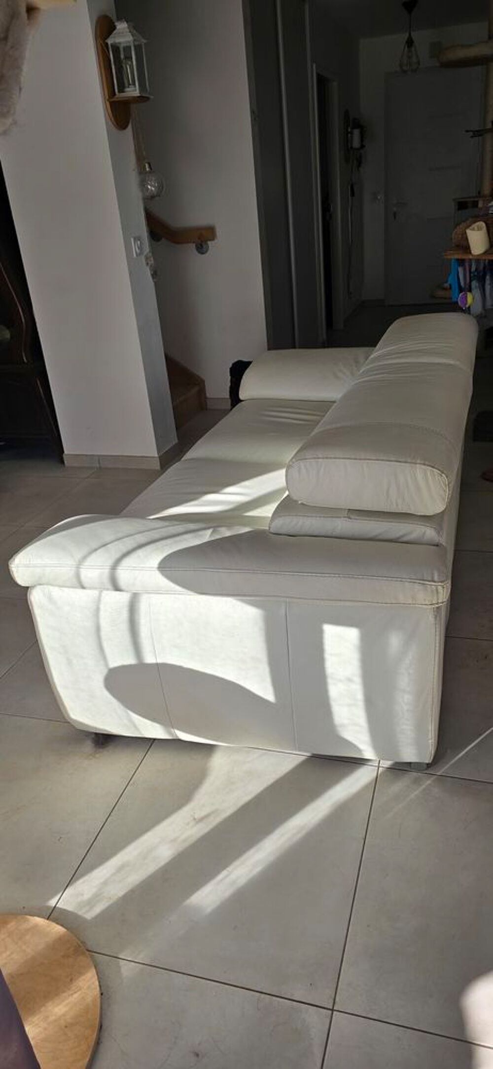 canap&eacute; en cuir blanc Meubles