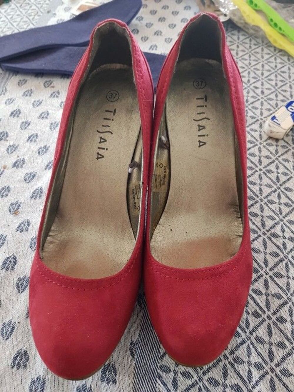 Escarpin velours rouge taille 37 neuve marque tissaia talon Chaussures