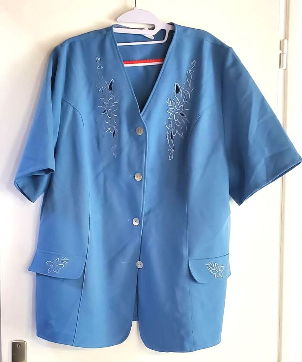 TAILLEUR FEMME BLEU (veste et jupe) T48 Vêtements