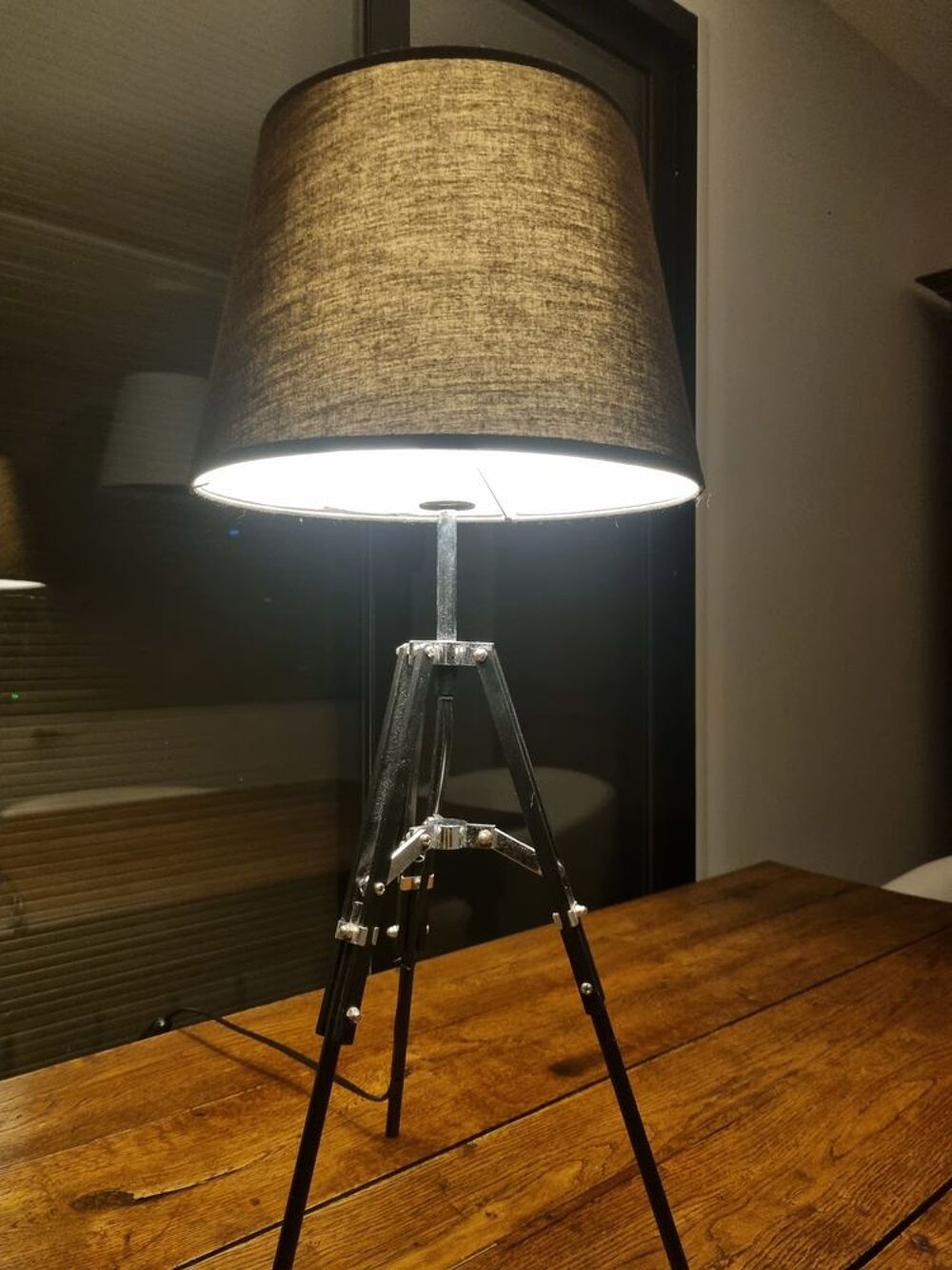 Lampe &agrave; poser Meubles