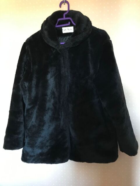 Veste fausse fourrure noire 40 8 Chtelaillon-Plage (17)