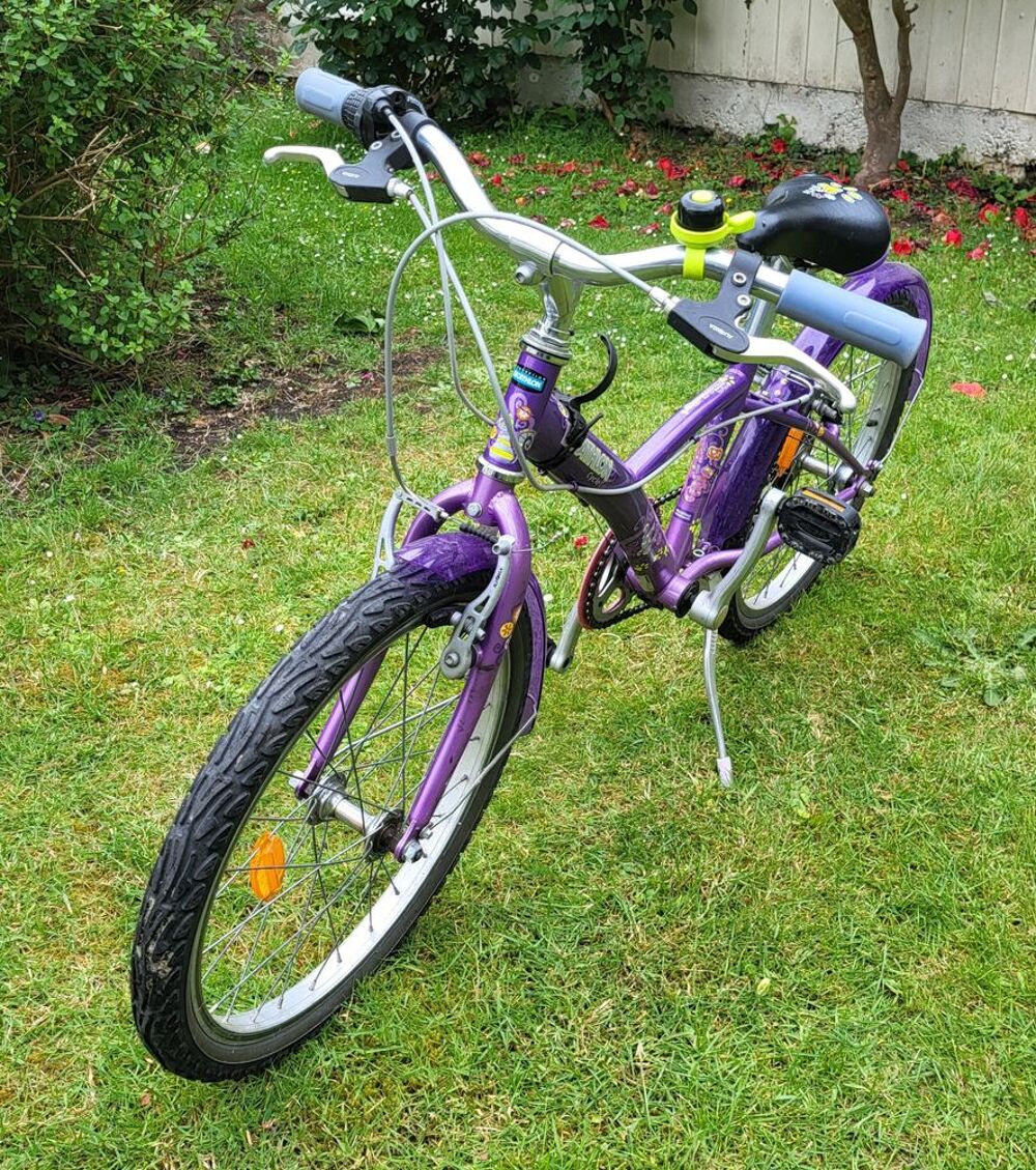 v&eacute;lo enfant quasi neuf Vélos