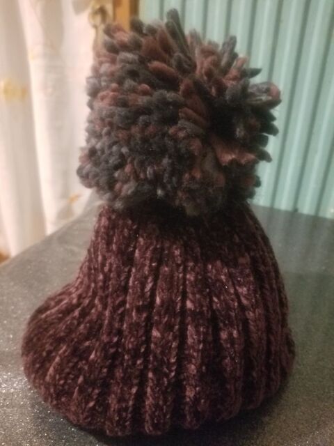 Bonnet femme avec pompon 5 Auby (59)