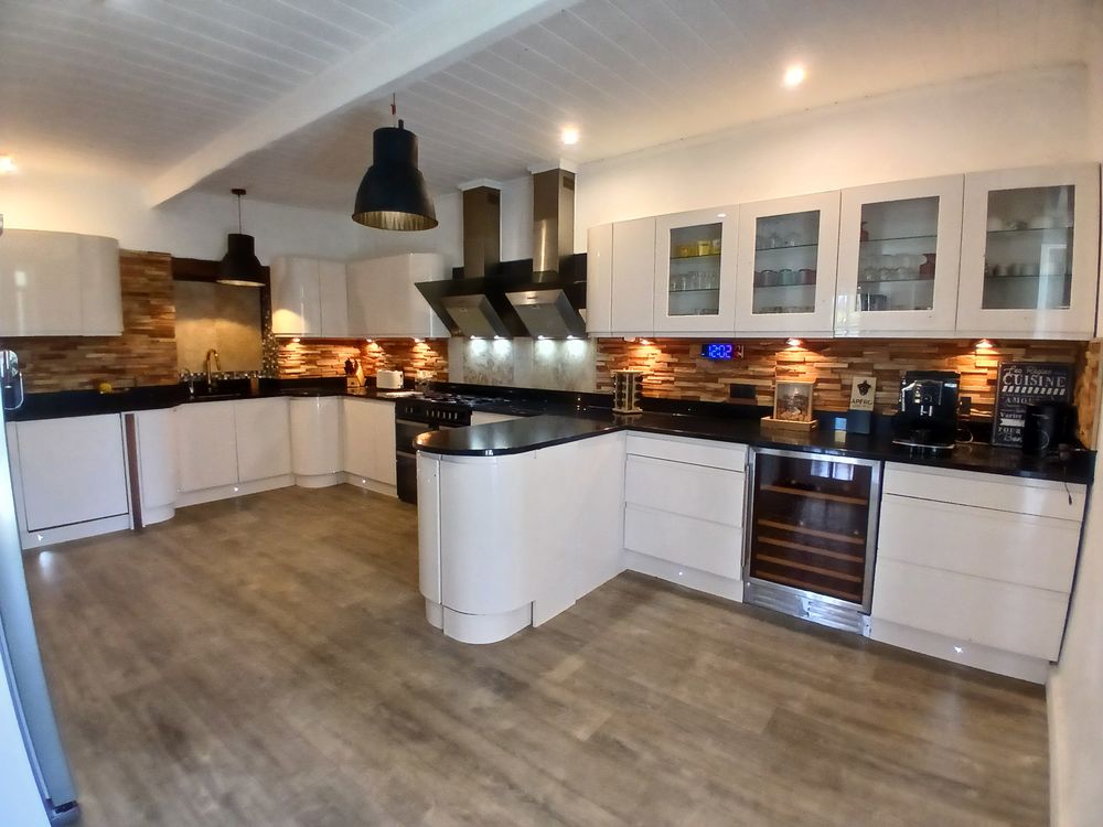 Vente Maison Maison Principale et ses 3 Gîtes Brux