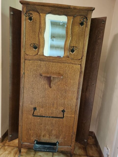 PORTE MANTEAU ET CHAUSSURES Frontenex (73)